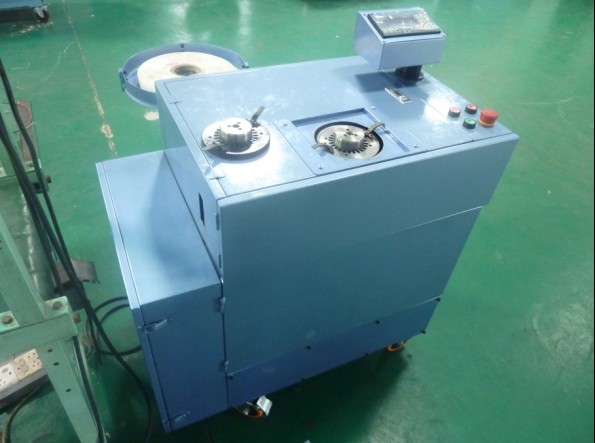 穩(wěn)定性強的電動機定子槽絕緣紙插入機