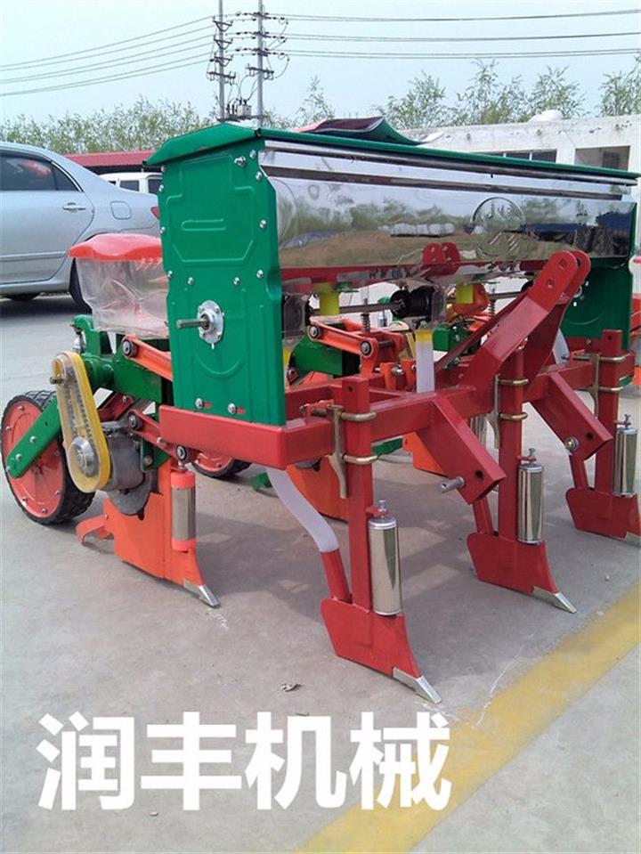 玉米播種覆膜機(jī) 馬鈴薯噴藥覆膜機(jī) 多用途覆膜機(jī)廠家