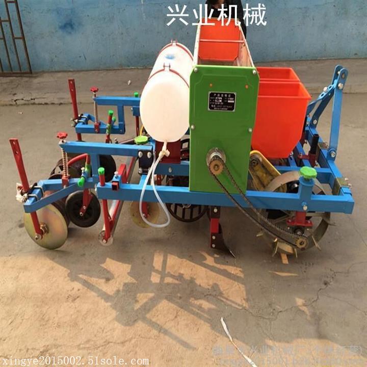 起壟施肥覆膜機(jī)   谷子播種起攏覆膜機(jī)   優(yōu)質(zhì)花生播種覆膜機(jī)