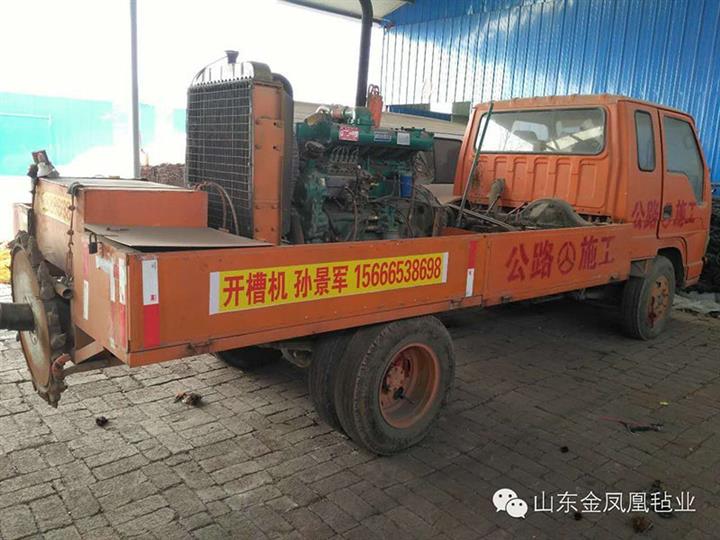 /路沿石開(kāi)槽機(jī)/路沿石開(kāi)槽機(jī)租賃/出租找金鳳凰開(kāi)槽機(jī)