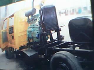 公路路沿石開槽機(jī)HH6105型路通開溝機(jī)開槽機(jī)制造廠
